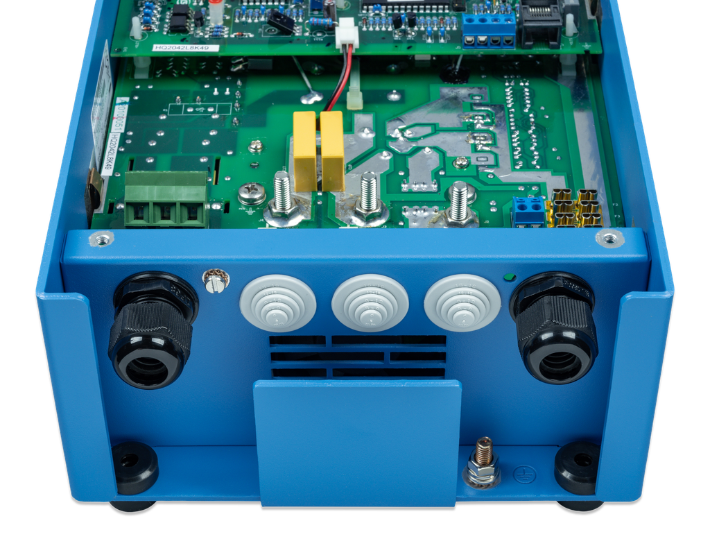 Charger 24/16 (2+1) 120-240V (conn open)