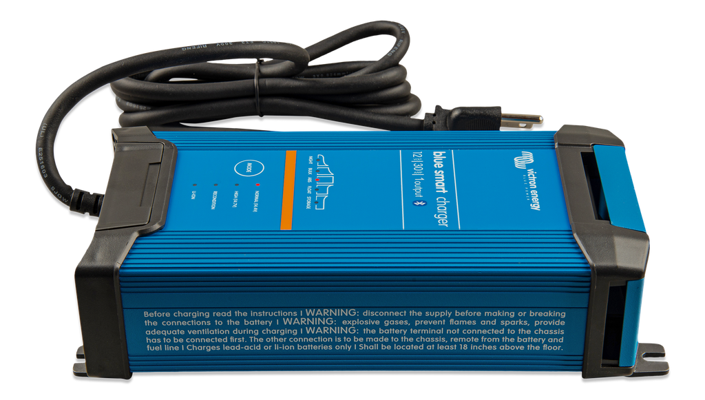 Blue Smart IP22 Charger 12V 30A (1) 120V (side1)