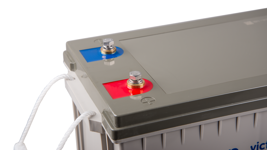 Lead-carbon battery 12V-160Ah - close-up