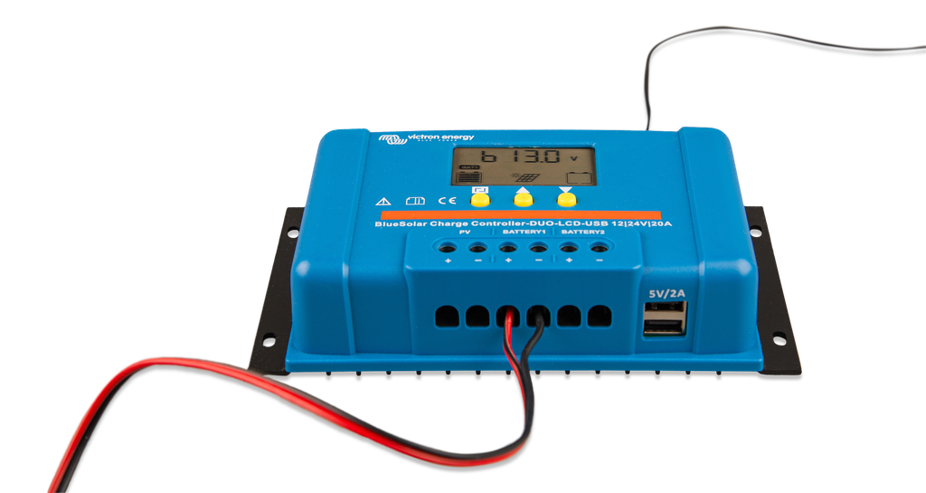 BlueSolar Charge Controller DuO LCD USB 12/24V-20A (front + display)