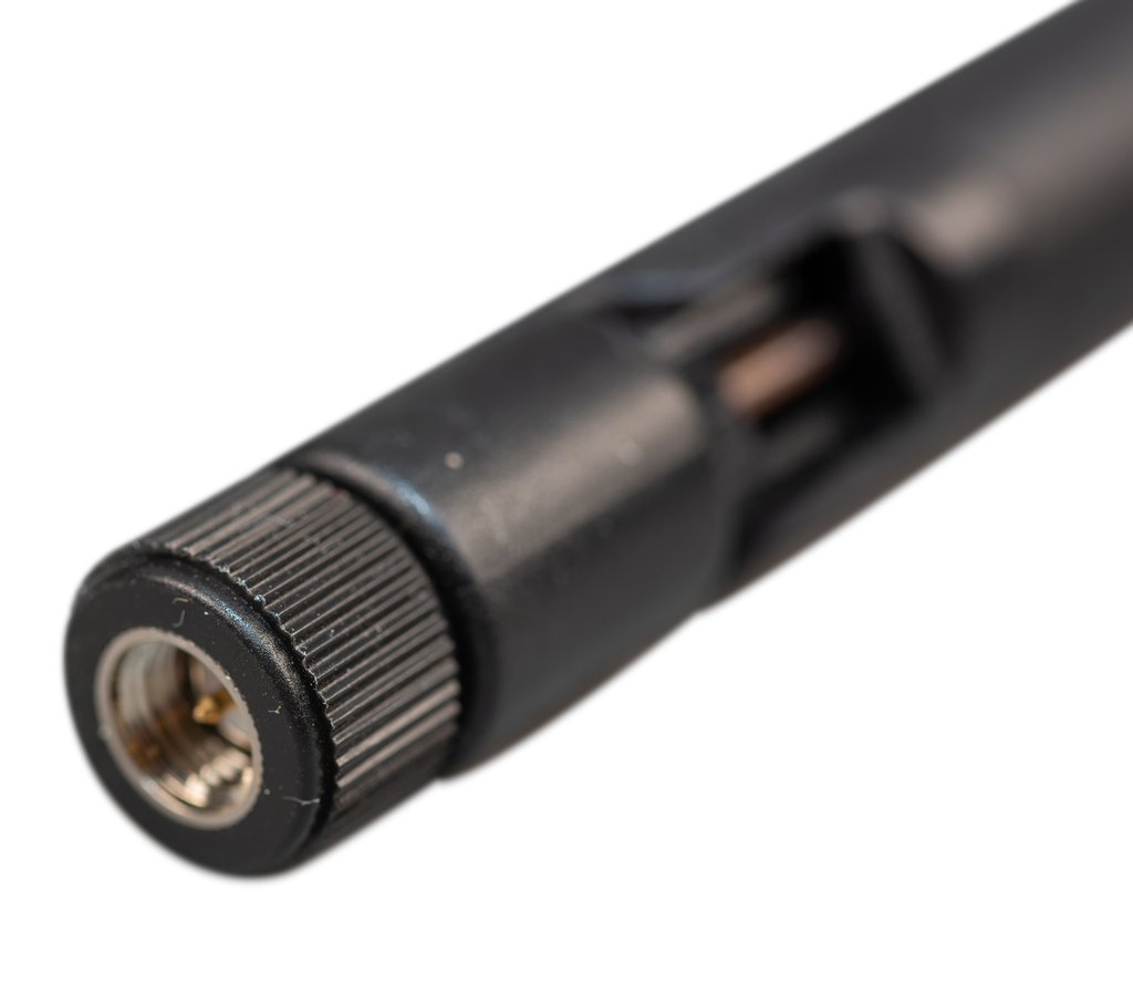 Outdoor LTE-M wall-mount antenna (close-up2)