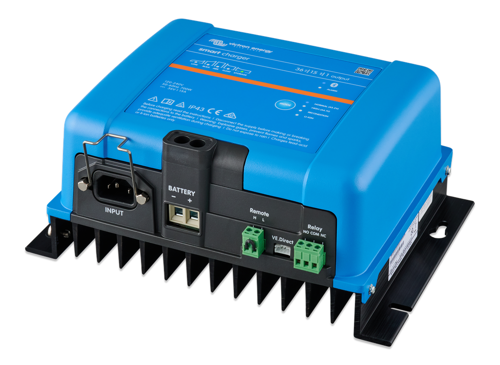 Smart IP43 Charger 36V 15A (1) 120-240V (left)